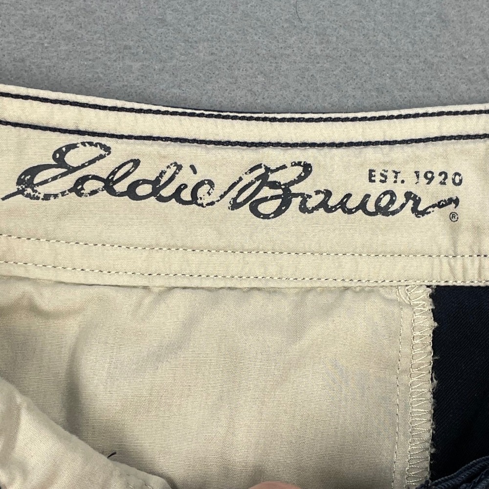 Eddie Bauer Navy Blue Blakely Chino Shorts Women Size 8 Petite - Picture 3 of 9